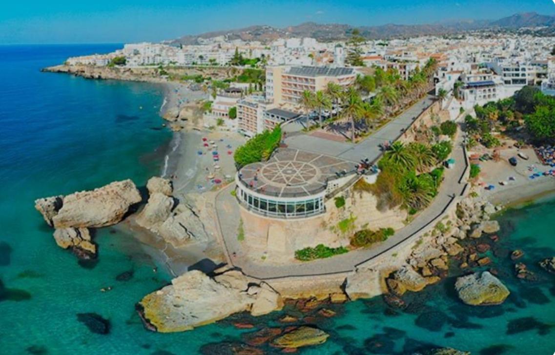 Apartamento E&D Nerja Esterno foto